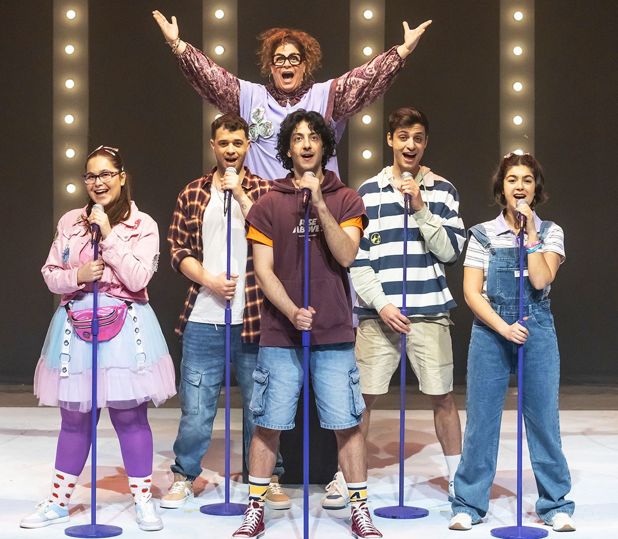 ואני שר - מחזמר משיריו של שלומי שבת