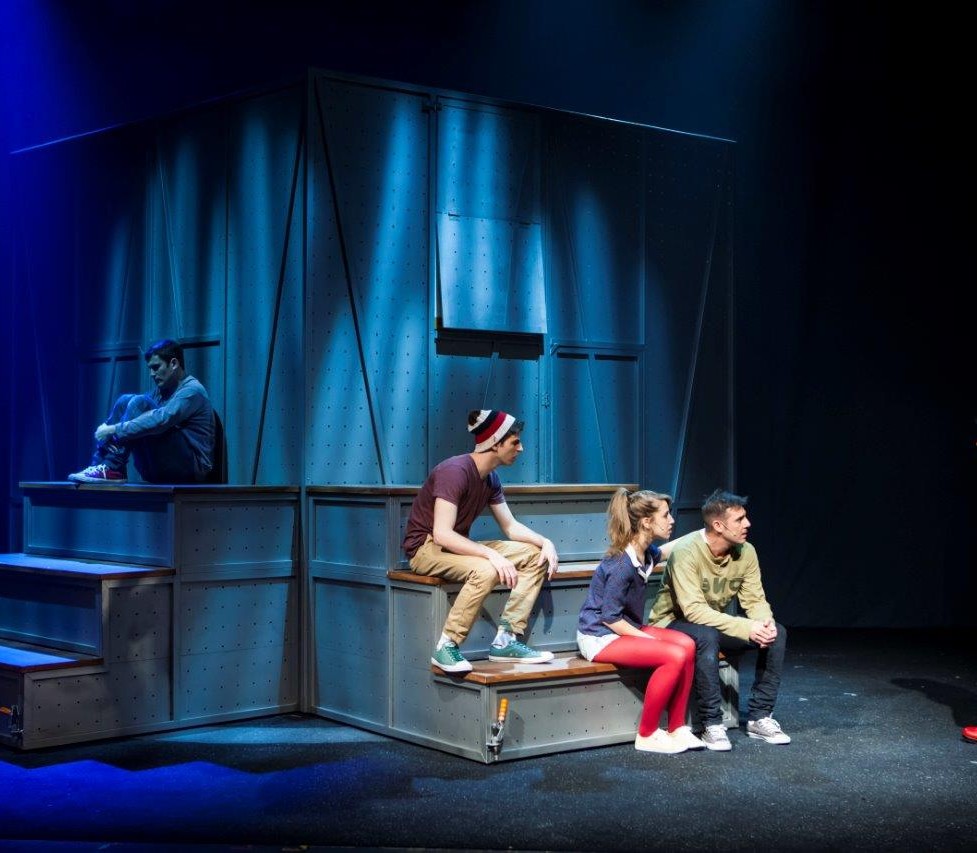 שתי פנים לאמת - 2016-2015